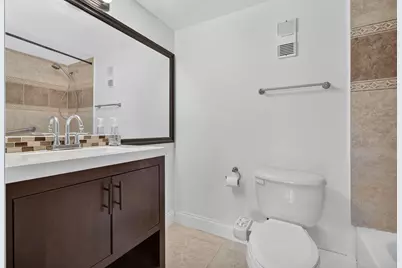 250 Jacaranda Drive #411, Plantation, FL 33324 - Photo 12