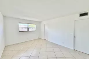 44 Canterbury B, West Palm Beach, FL 33417 - Photo 8