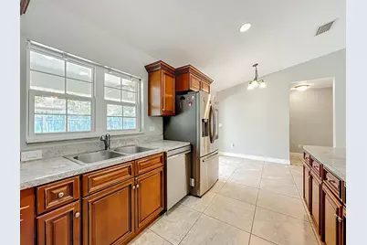608 Masters Avenue, Wildwood, FL 34785 - Photo 12
