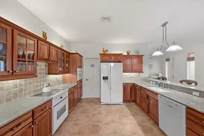 1211 Singer Drive, Singer Island, FL 33404 - Photo 12