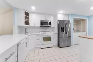 4007 N Cypress Dr, Pompano Beach, FL 33069 - Photo 4