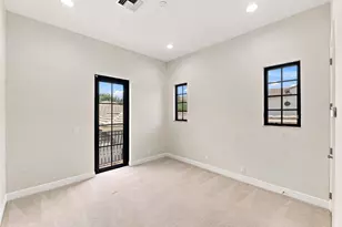 8166 Emerald Ave, Parkland, FL 33076 - Photo 32