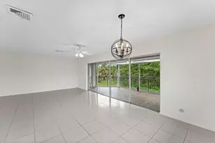 408 Pine Tree Ct, Atlantis, FL 33462 - Photo 8
