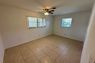 308 SE 12th St, Deerfield Beach, FL 33441 - Photo 14