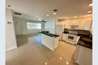 308 SE 12th Avenue, Deerfield Beach, FL 33441 - Photo 2