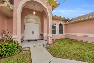 202 SE Grove Avenue, Port Saint Lucie, FL 34983 - Photo 4
