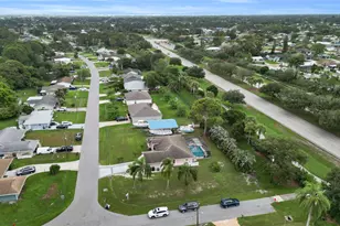 202 SE Grove Ave, Port Saint Lucie, FL 34983 - Photo 42