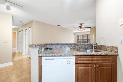 3350 Pinewalk Drive N #1411, Margate, FL 33063 - Photo 8
