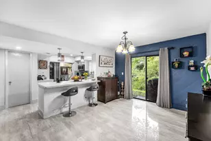 209 Wimbledon Lakes Dr, Plantation, FL 33324 - Photo 2