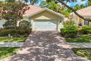 8522 SE Retreat Dr, Hobe Sound, FL 33455 - Photo 2