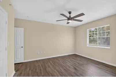 6370 Emerald Dunes Drive #203, West Palm Beach, FL 33411 - Photo 8