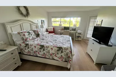 3661 Via Poinciana #113, Lake Worth, FL 33467 - Photo 10