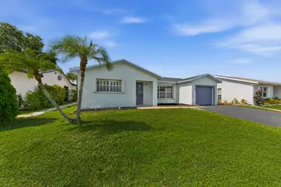 7198 Pine Forest Circle E, Lake Worth, FL 33467 - Photo 2