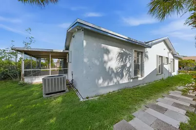 7198 Pine Forest Circle E, Lake Worth, FL 33467 - Photo 34