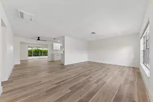 7198 Pine Forest Cir E, Lake Worth, FL 33467 - Photo 4