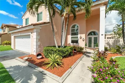 710 Briarwood Terrace, Davie, FL 33325 - Photo 1