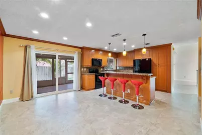 710 Briarwood Terrace, Davie, FL 33325 - Photo 14