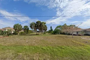293 Long Meadow Ln S, Rotonda West, FL 33947 - Photo 1