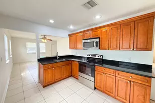 3438 SE Iris St, Stuart, FL 34997 - Photo 6