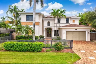 260 NE Wavecrest Ct, Boca Raton, FL 33432 - Photo 1