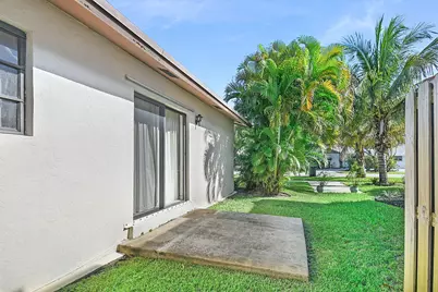 519 Evergreen Drive, Lake Park, FL 33403 - Photo 16