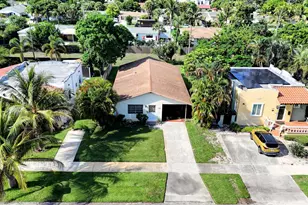 519 Evergreen Dr, Lake Park, FL 33403 - Photo 2