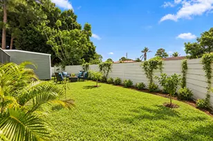 562 SW Eyerly Ave, Port Saint Lucie, FL 34983 - Photo 46