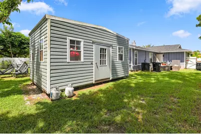 562 SW Eyerly Avenue, Port Saint Lucie, FL 34983 - Photo 48