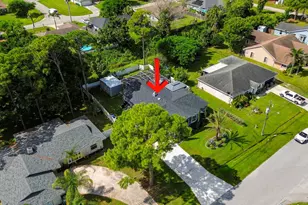 562 SW Eyerly Ave, Port Saint Lucie, FL 34983 - Photo 56