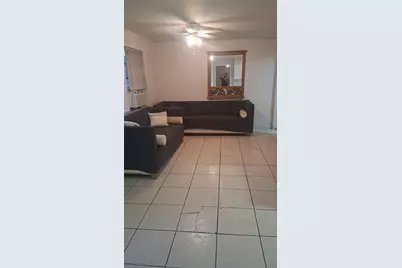 898 NE 39th Street #2, Oakland Park, FL 33334 - Photo 2