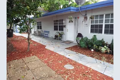 898 NE 39th Street #2, Oakland Park, FL 33334 - Photo 1