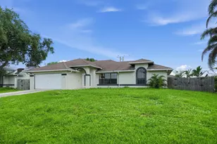 3109 SE Mall Terrace, Port Saint Lucie, FL 34984 - Photo 2