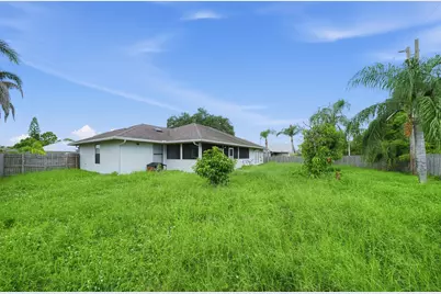 3109 SE Mall Terrace, Port Saint Lucie, FL 34984 - Photo 4