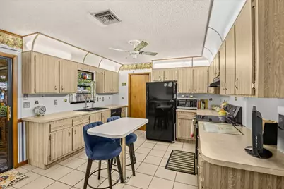 351 Baysinger Avenue, Fort Pierce, FL 34982 - Photo 8