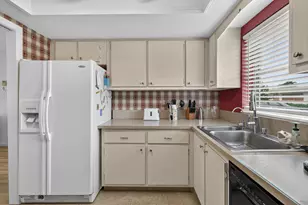 2990 Crosley Dr E, West Palm Beach, FL 33415 - Photo 16