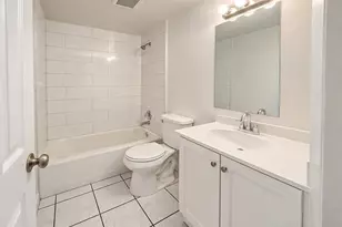 1401 NE 17th Ct, Fort Lauderdale, FL 33305 - Photo 6