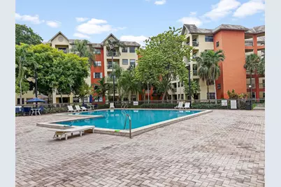 8290 Lake Drive #250, Doral, FL 33166 - Photo 26