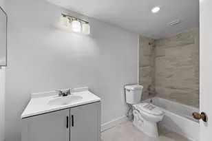 8290 Lake Dr, Doral, FL 33166 - Photo 12