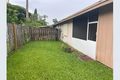 8615 Satalite Terrace, Lake Park, FL 33403 - Photo 24