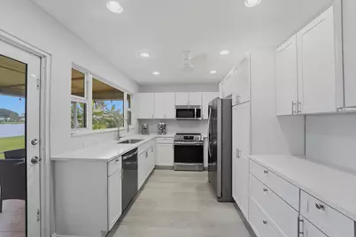 2201 SW Roma Way SW, Boynton Beach, FL 33426 - Photo 10