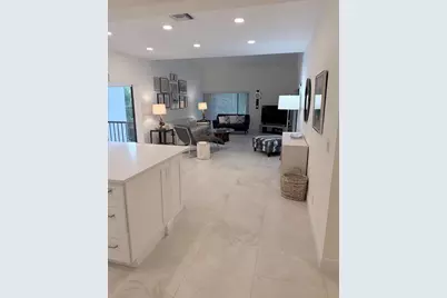 1640 Twelve Oaks Way #305, North Palm Beach, FL 33408 - Photo 4