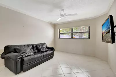 527 Prestwick Circle, Palm Beach Gardens, FL 33418 - Photo 22