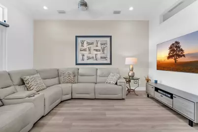 6951 Imperial Beach Circle, Delray Beach, FL 33446 - Photo 10