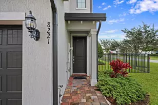 8221 Cinch Way, Lake Worth, FL 33467 - Photo 2