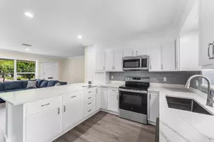 638 Shore Dr, Boynton Beach, FL 33435 - Photo 12