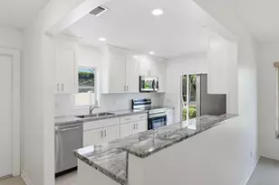 8861 Echo Ln, Boca Raton, FL 33496 - Photo 4