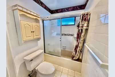 305 Lakeside Court, Sunrise, FL 33326 - Photo 20