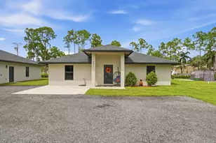 18477 Sycamore Dr W, The Acreage, FL 33470 - Photo 6