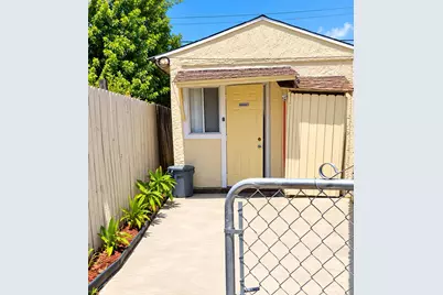 724 W 3rd Street, Riviera Beach, FL 33404 - Photo 2