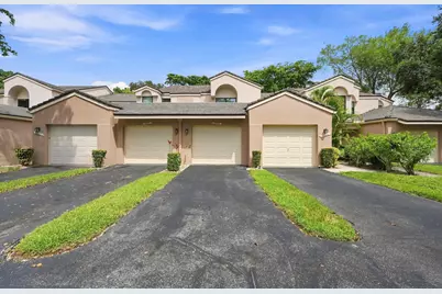 9825 NW 1st Court #9825, Plantation, FL 33324 - Photo 2